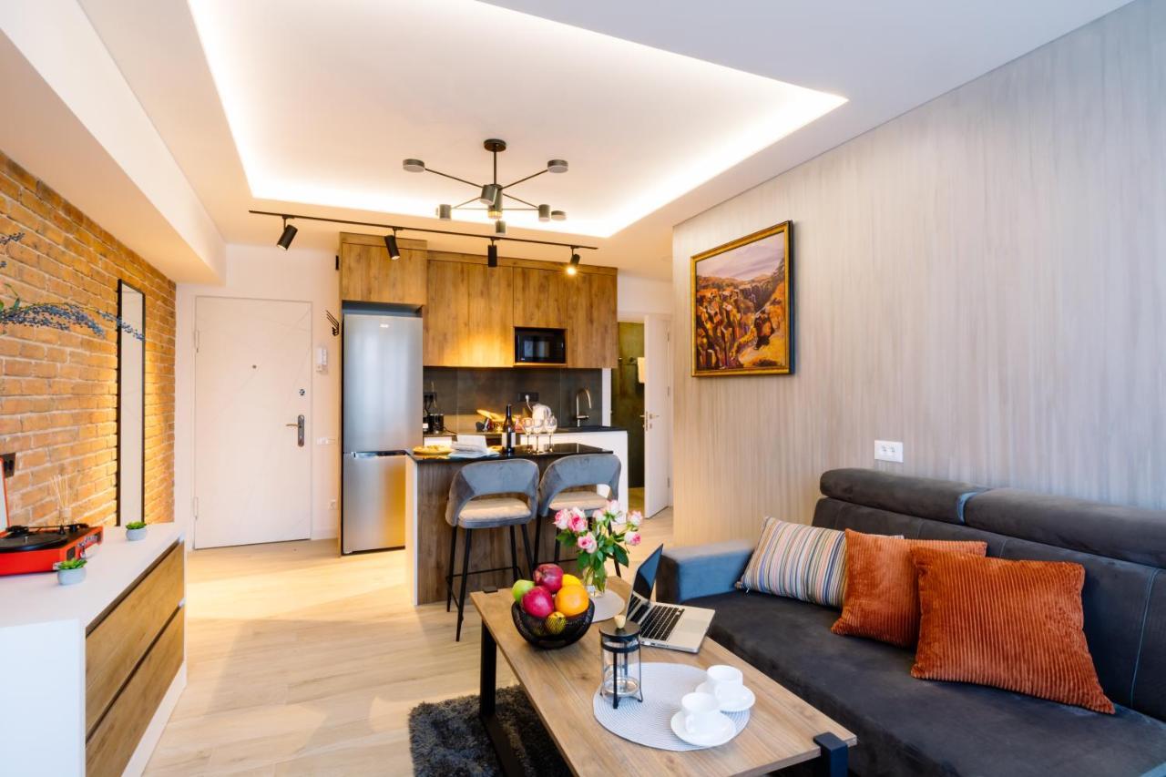 Hotelise I Moulinrouge Apartment *